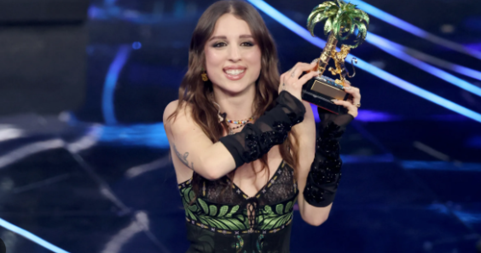 La cabala del numero 10 e la vittoria di Angelina Mango a Sanremo. «Mio padre sarebbe orgoglioso di me»