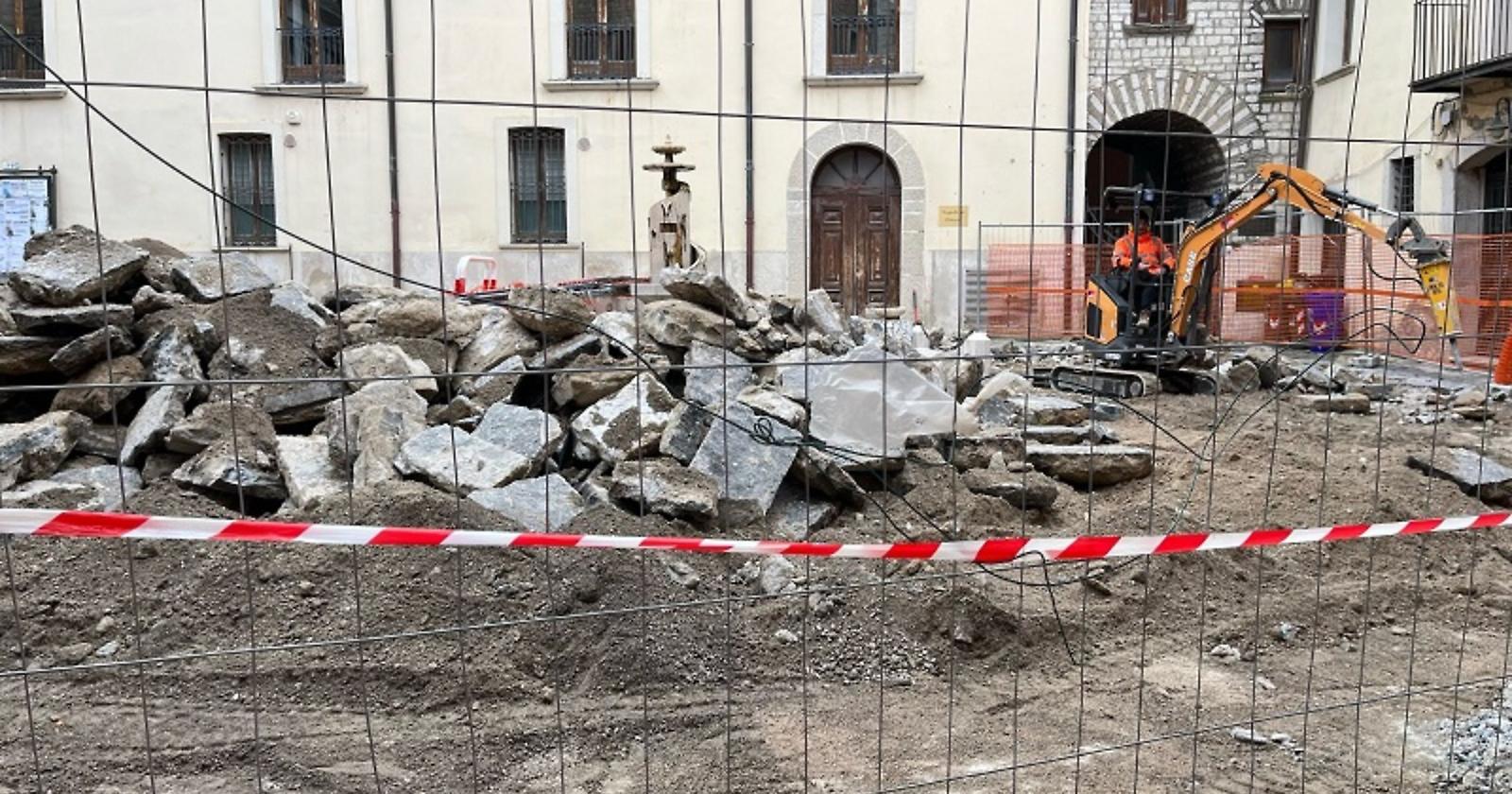 Pasticcio in Largo Duomo a Potenza, interviene il Centro Studi Basilicata: "Ostaggio di incapaci"