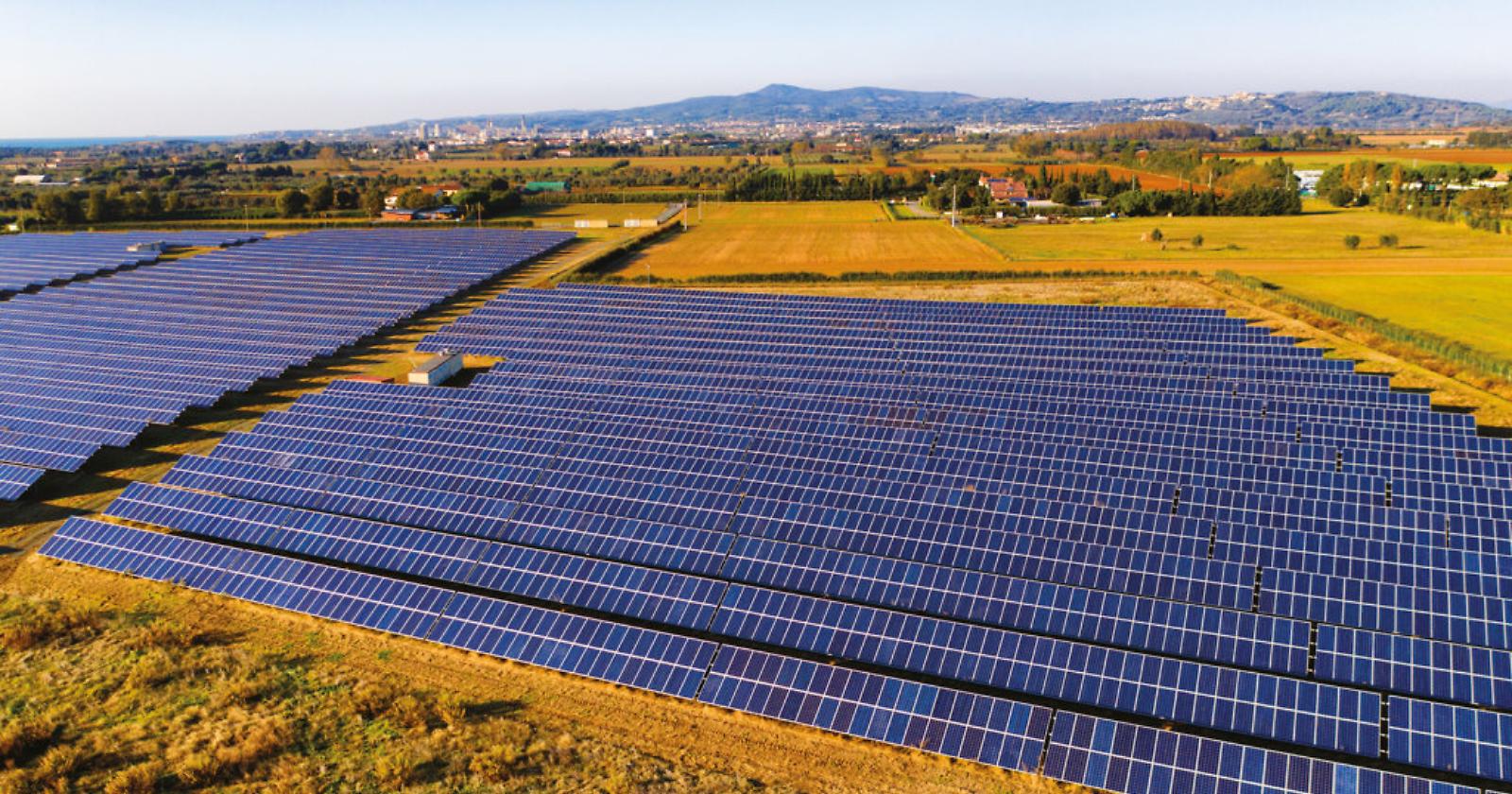 Dal Governo Meloni via libera ad altri mega impianti di produzione energetica su terreni agricoli delle province di Foggia e Lecce