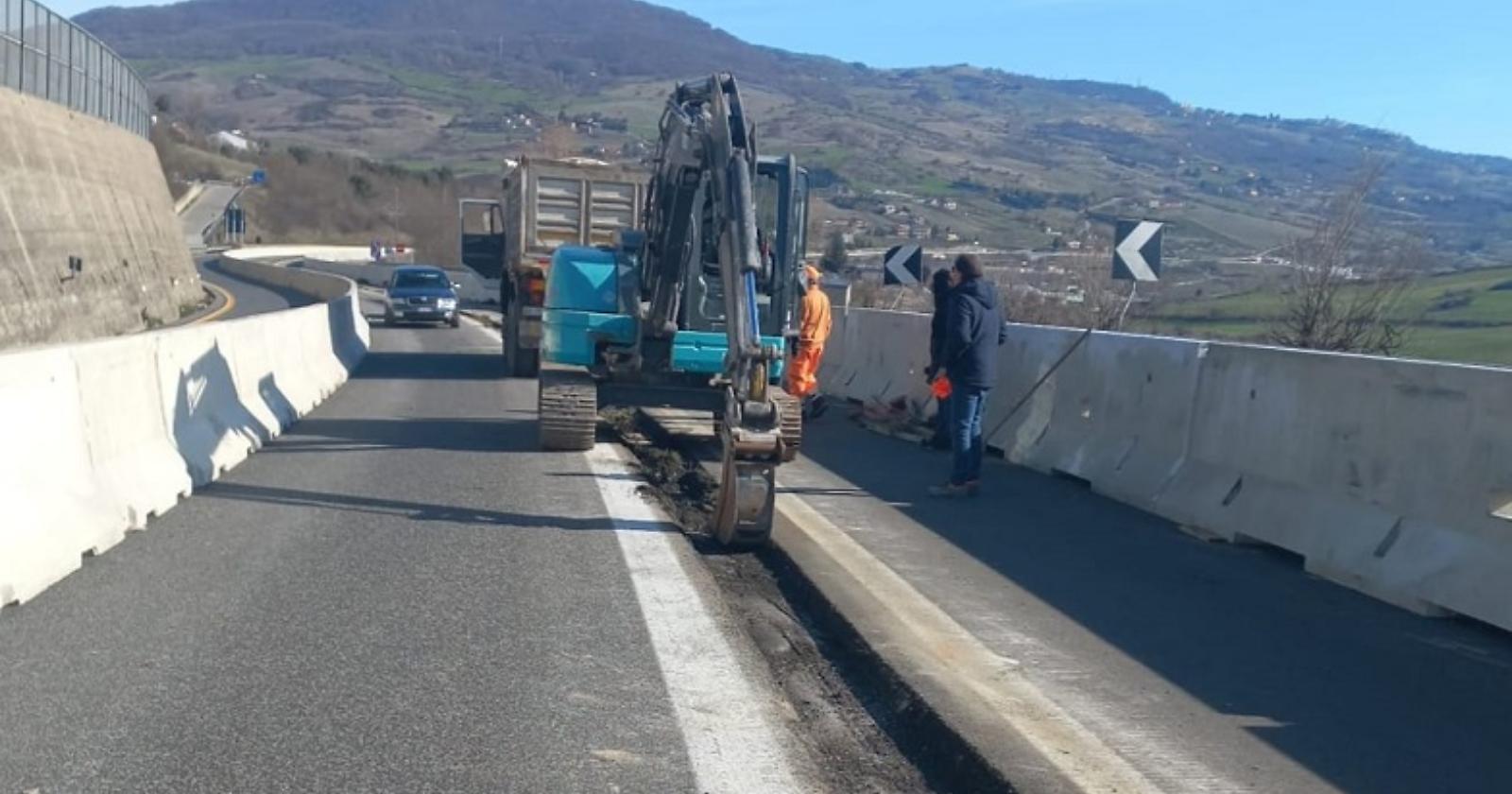Controlli sui cantieri del raccordo Sicignano-Potenza: 2 imprese non in regola