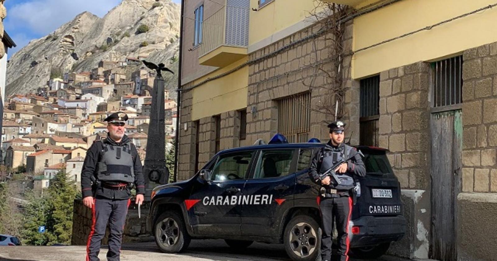 Pietrapertosa: sventata dall'Arma una rapina in una rivendita di tabacchi