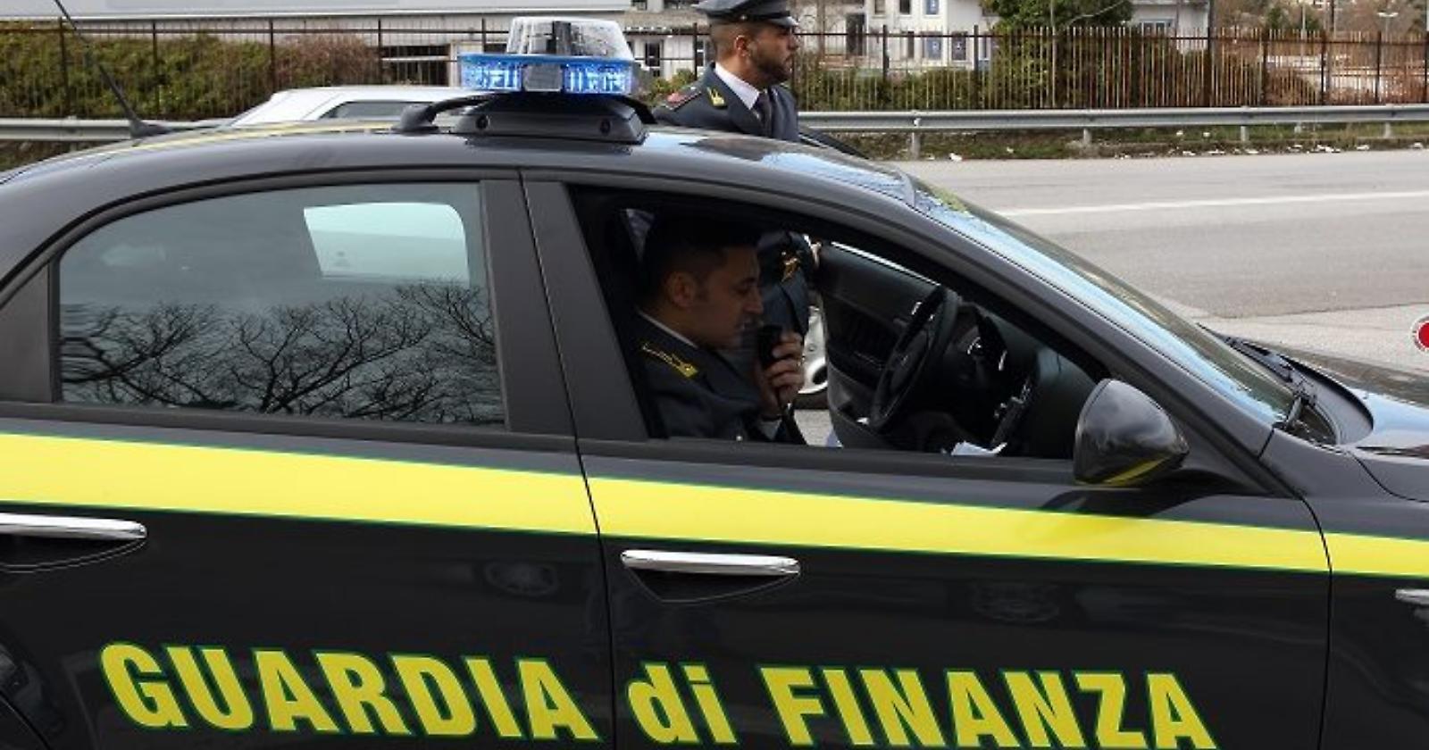 Snack e bevande alla marijuana importati dalla Spagna in Basilicata, la GdF arresta un 21enne a Potenza