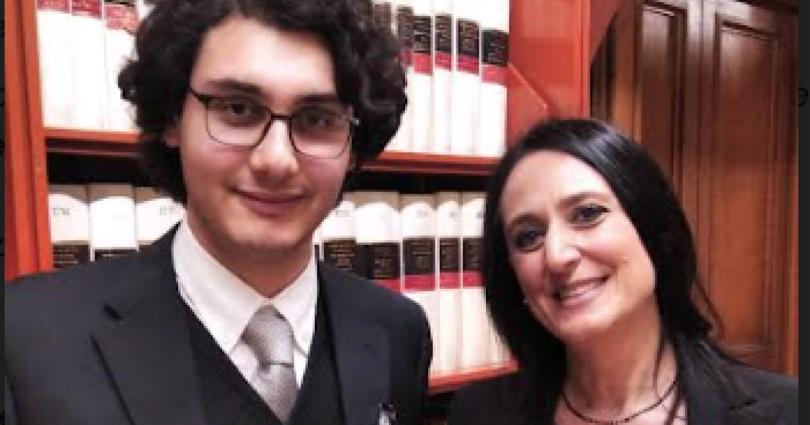 Francesco Guerra illumina il Premio Giambattista Gifuni: un faro di talento nella valorizzazione della cultura