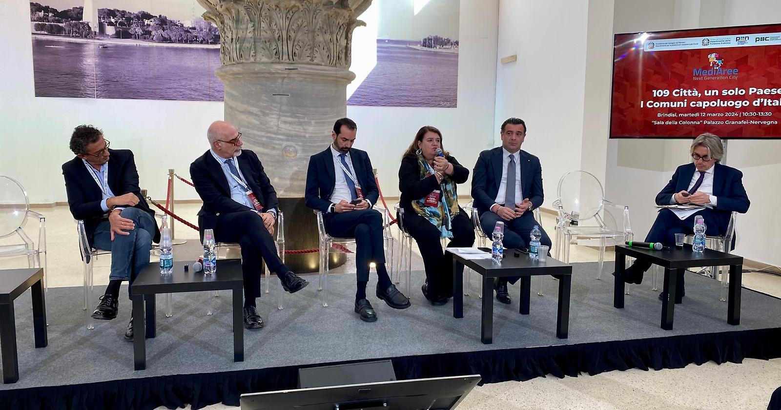 Autonomia differenziata: "io la vedo molto male per tutti", dice a Brindisi la sindaca di Foggia