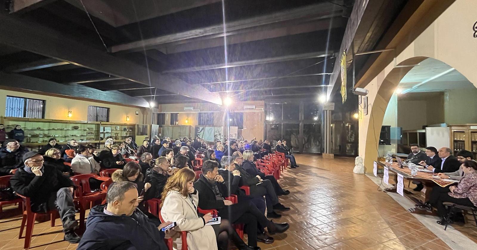 A Corleto l'incontro tra cittadini e Total: il punto dell'Amministrazione guidata da Montano 