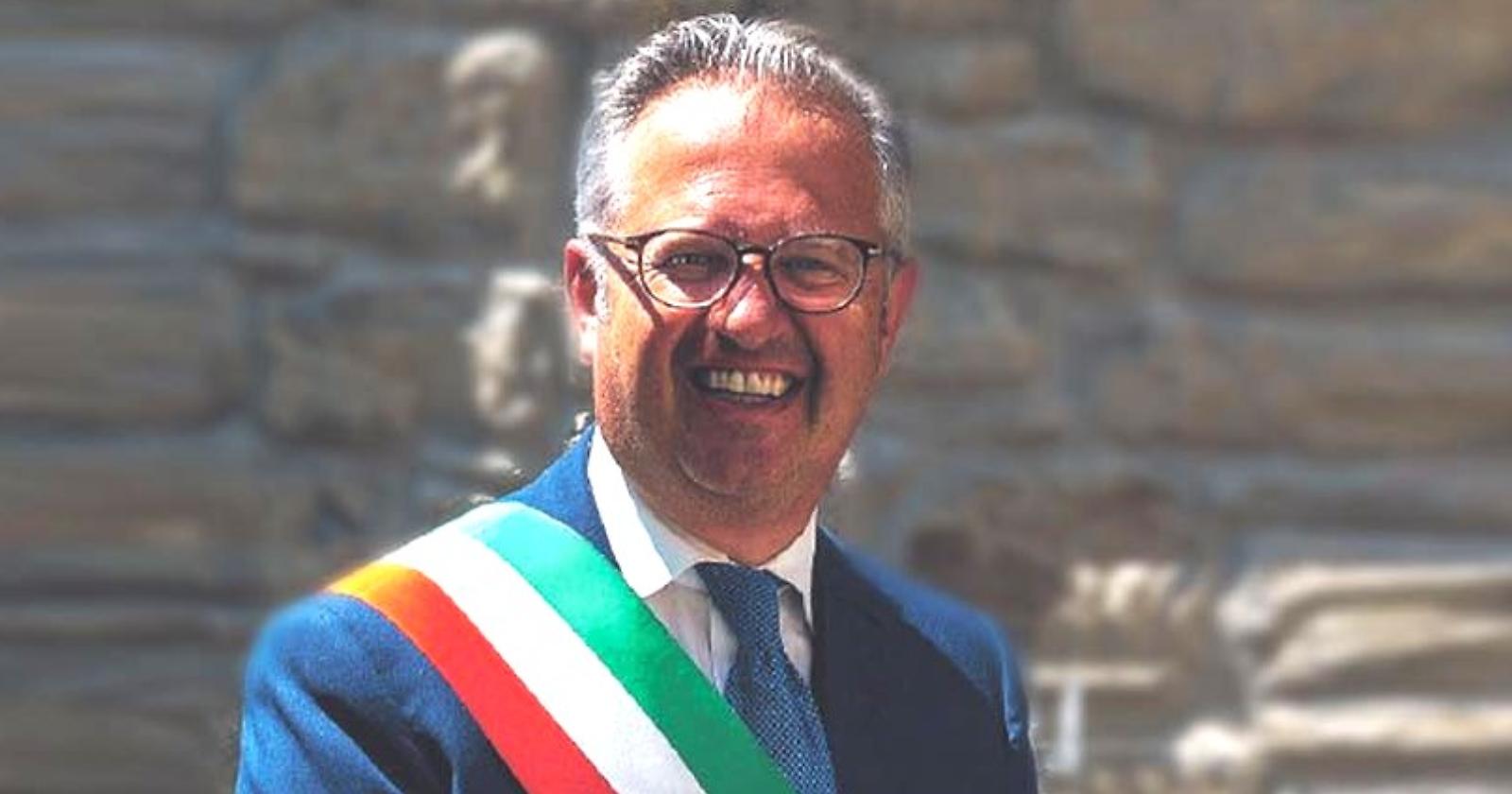 Da Castelmezzano il sindaco Valluzzi è in corsa per la candidatura a governatore ma precisa: "La partita dipende da Chiorazzo"