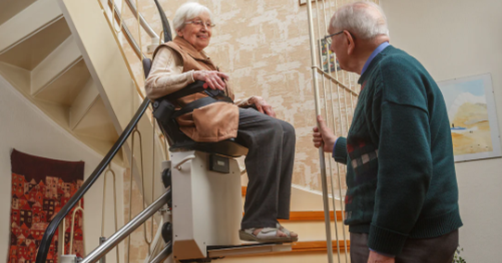 Mobilità casalinga, come garantire indipendenza e libertà agli anziani e alle persone con problemi alle articolazioni