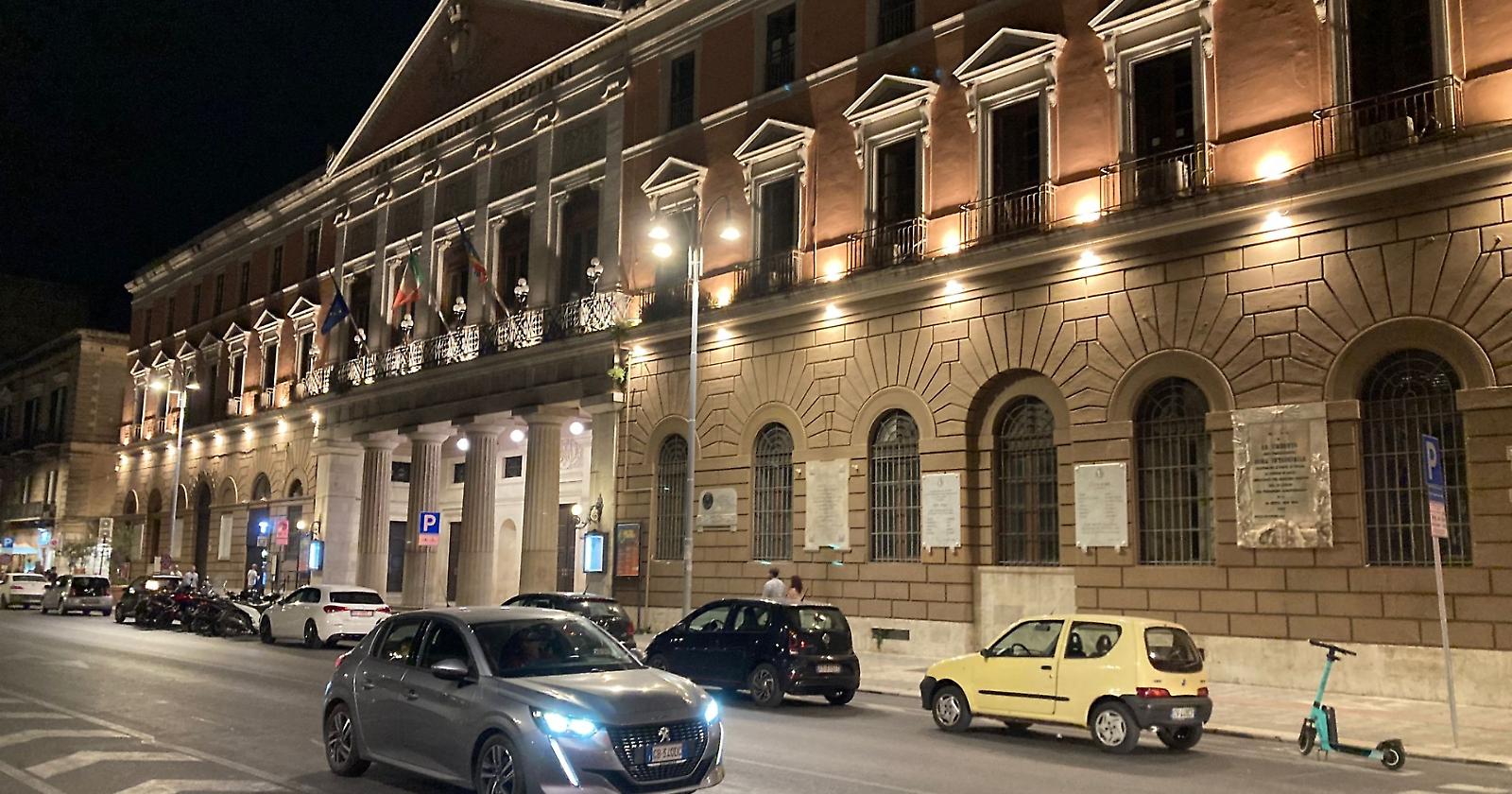 Bari: l'Ombra della Mafia nelle Aziende Comunali