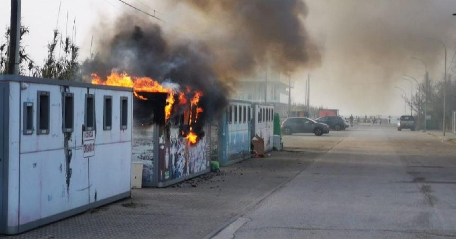 L'Isola Ecologica in Fiamme: un Disastro Ambientale Evitabile