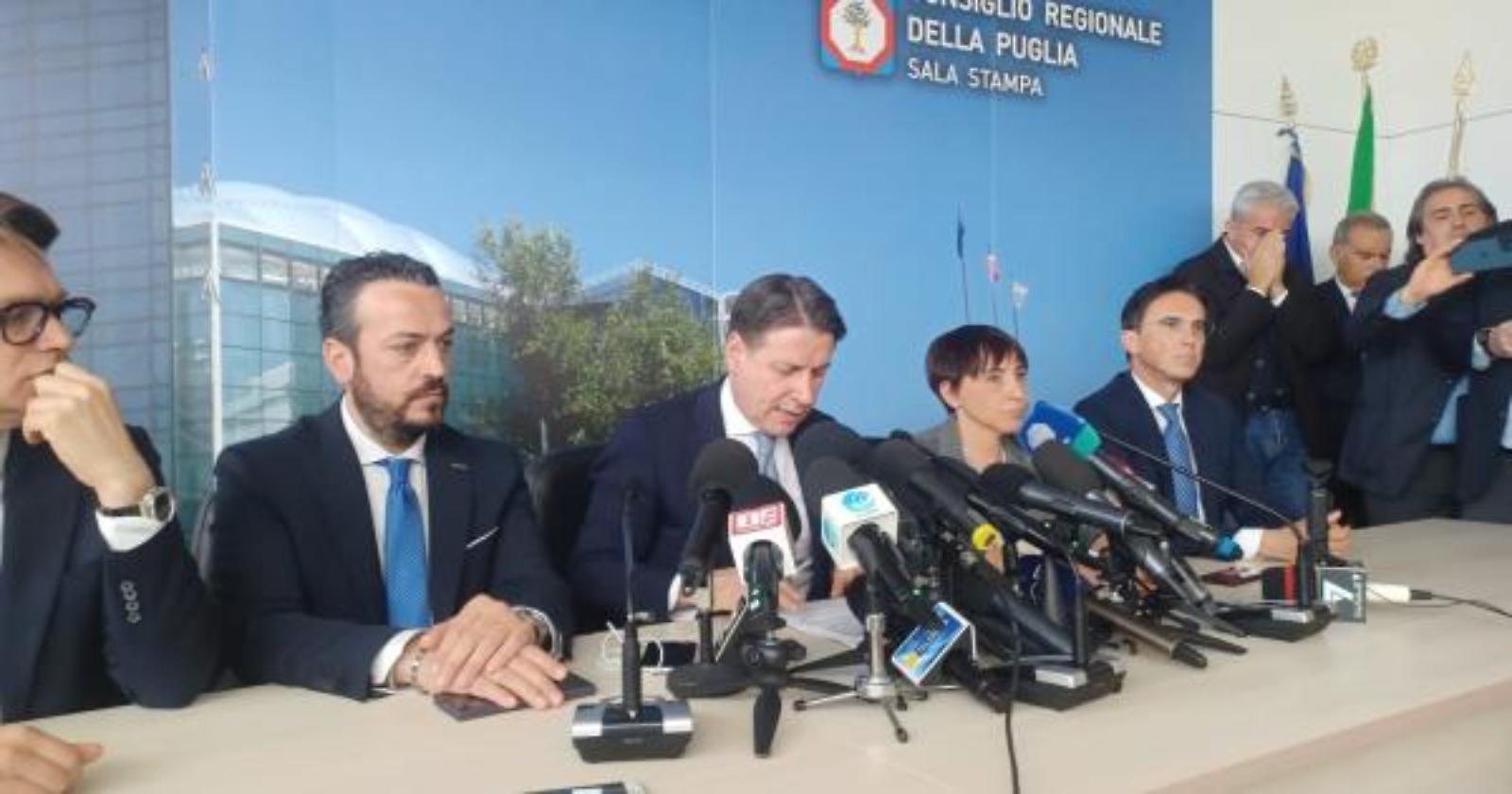 M5S abbandona la giunta Emiliano in Puglia: Un terremoto politico nella lotta alla cattiva politica