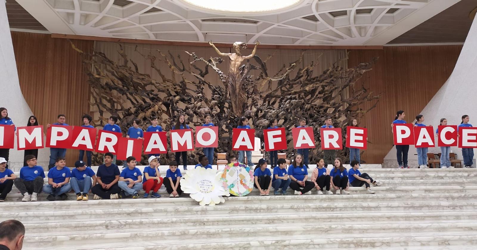 Scuola di Pace: da papa Francesco gli alunni della Giacomo Leopardi di Potenza