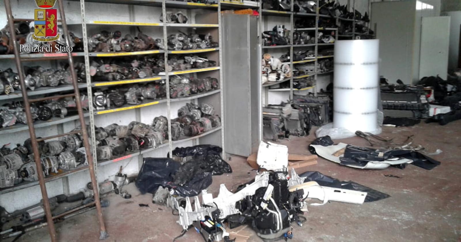 Ricettazione Online: Smantellata Banda di Ricettatori, 4 Arresti