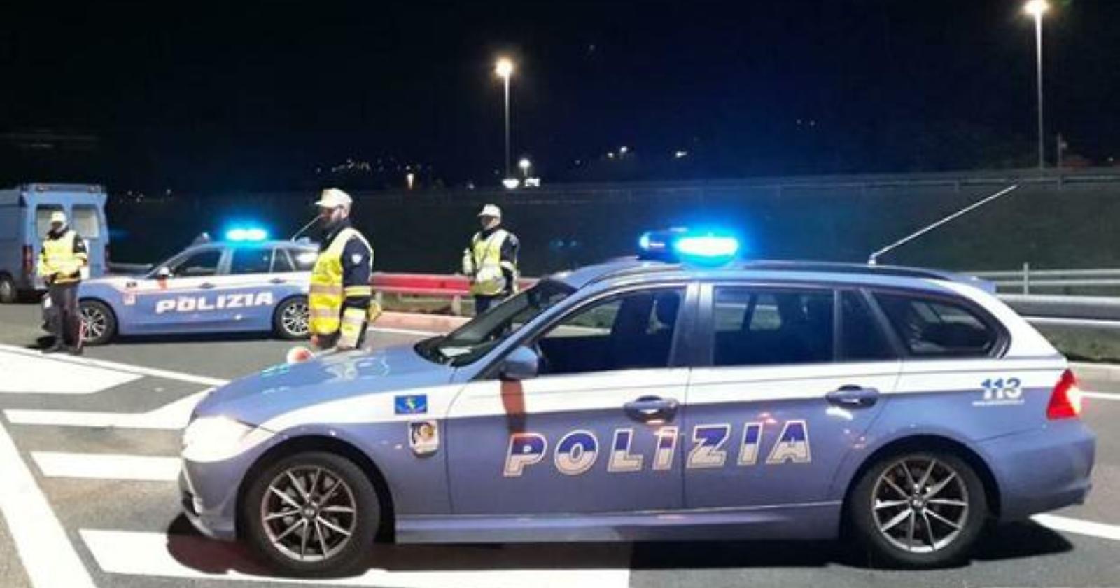Notte di Sangue a Gallipoli: Due Giovani Accoltellati Fuori dalla Discoteca