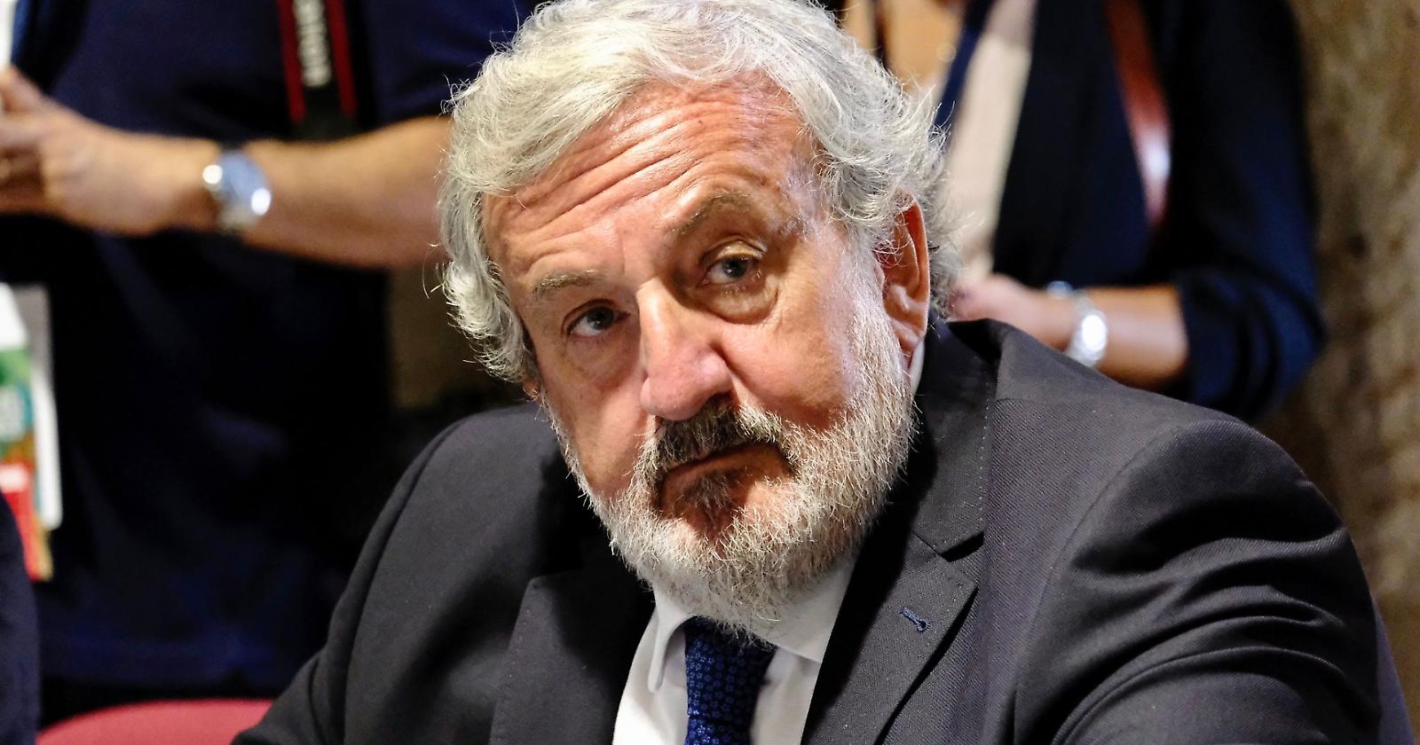 Michele Emiliano tra i governatori meno amati d'Italia