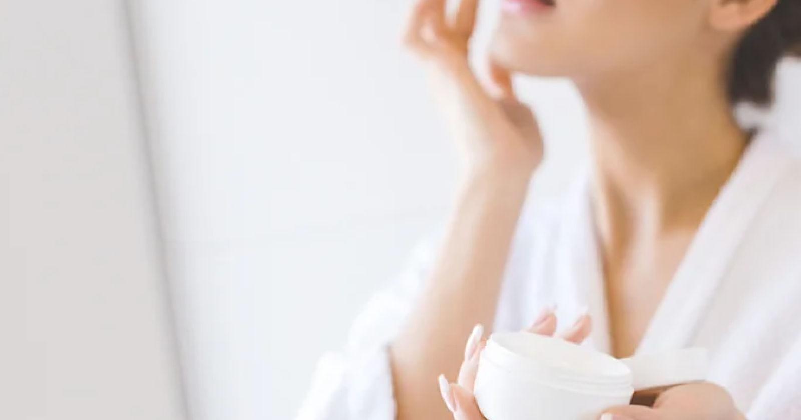 Ecco perché è importante mettere la crema notte per un’azione antiage