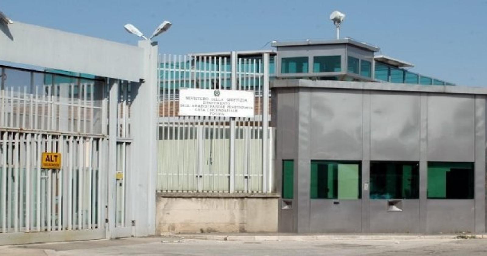 La Polizia penitenziaria intercetta un chilo di droga per il carcere di Foggia (forse portata da un drone)