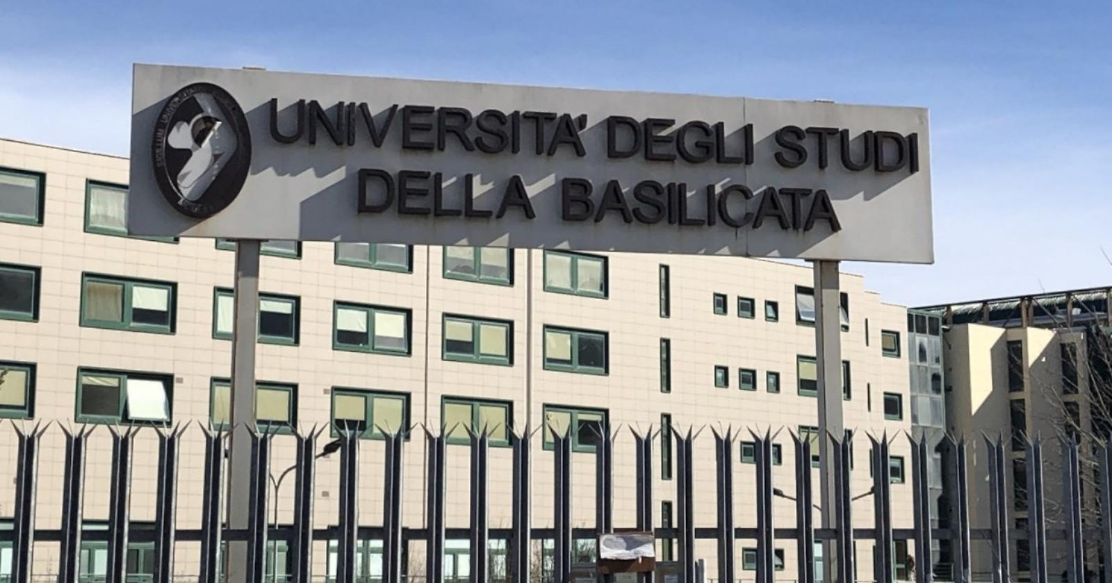 L'Esodo Universitario: Perché i Giovani Lucani Scelgono di Studiare Fuori Regione