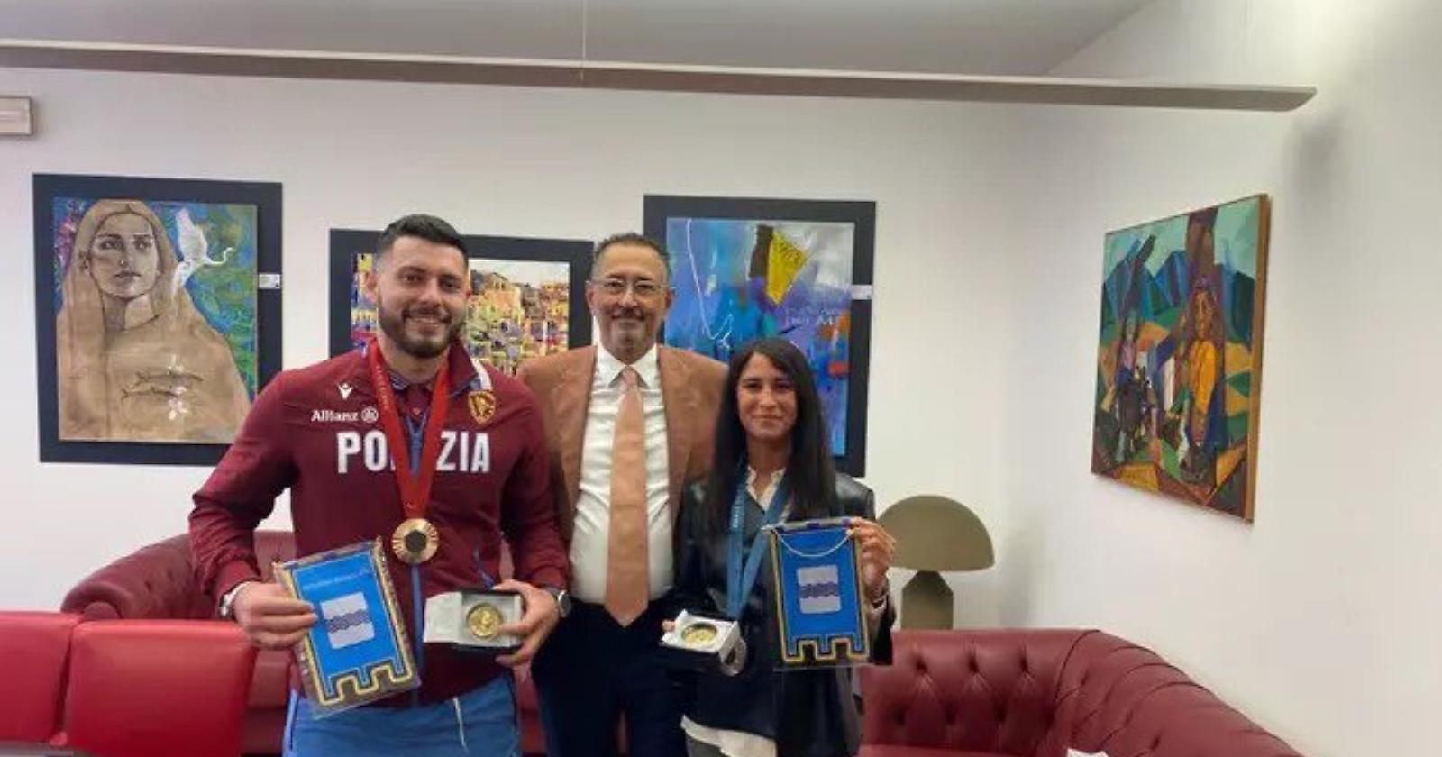 Così Via Verrastro omaggia gli atleti lucani Telesca e Palumbo. Pittella: "I sogni si possono realizzare"