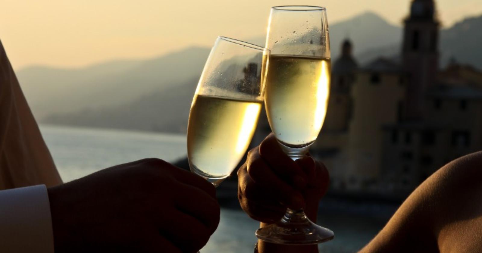 Bicchieri personalizzati per elevare la qualità di un locale e migliorano l’esperienza dei clienti