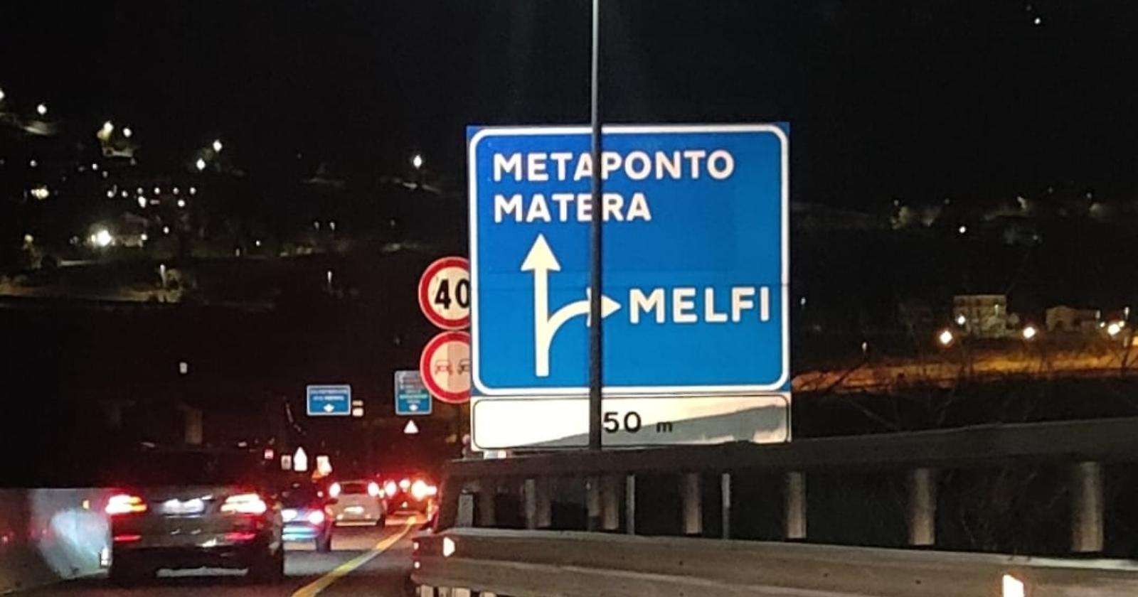 Tragedia sulla Potenza - Melfi, morti 3 tifosi del Foggia dopo la partita al Viviani  