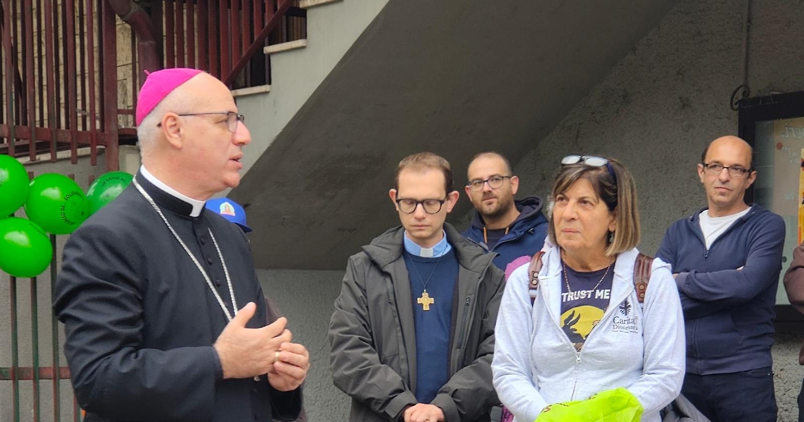 Potenza, il Sacco della Solidarietà pesa 2500 kg: successo per l'iniziativa della Caritas diocesana 