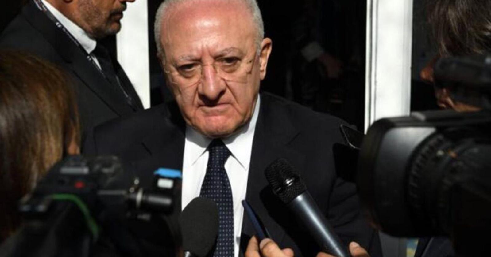 Autonomia differenziata, da Sala Consilina il governatore De Luca avverte sulle conseguenze: "Sanità e scuola, così spacchiamo l'Italia"
