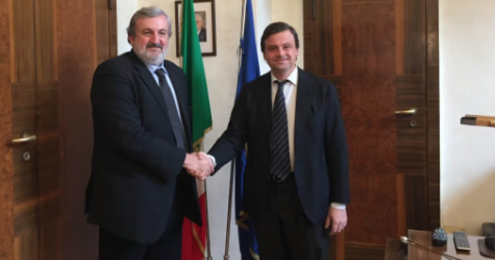 Girandola di poltrone alla Regione Puglia: il partito di Calenda, Azione, entra nella giunta Emiliano con un assessorato di peso