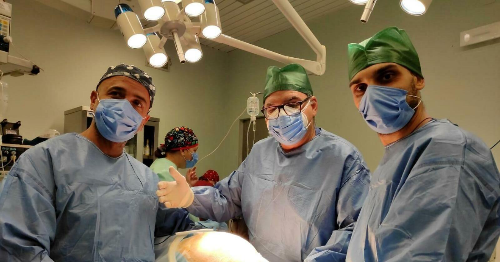 Interventi Ginecologici Senza Cicatrici: La Rivoluzione della Chirurgia Vnotes al Policlinico di Bari