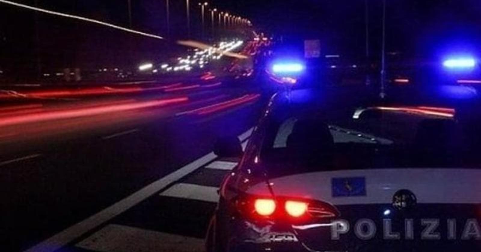 Rapina sull'Autostrada A14: Il Terrore Corre su Quattro Ruote