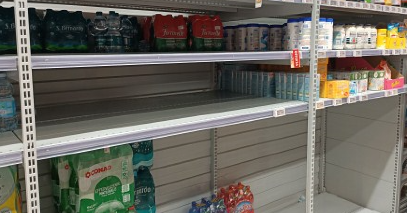Rubinetti chiusi e code al supermercato: così il Basento ha cambiato la spesa
