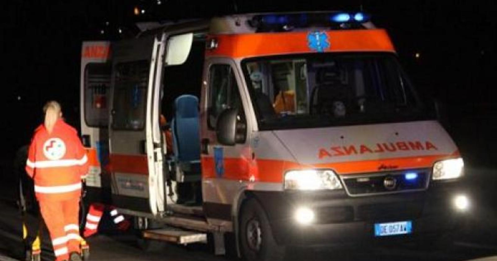 Auto contro ambulanza tra San Severo e Torremaggiore: un morto e 5 feriti