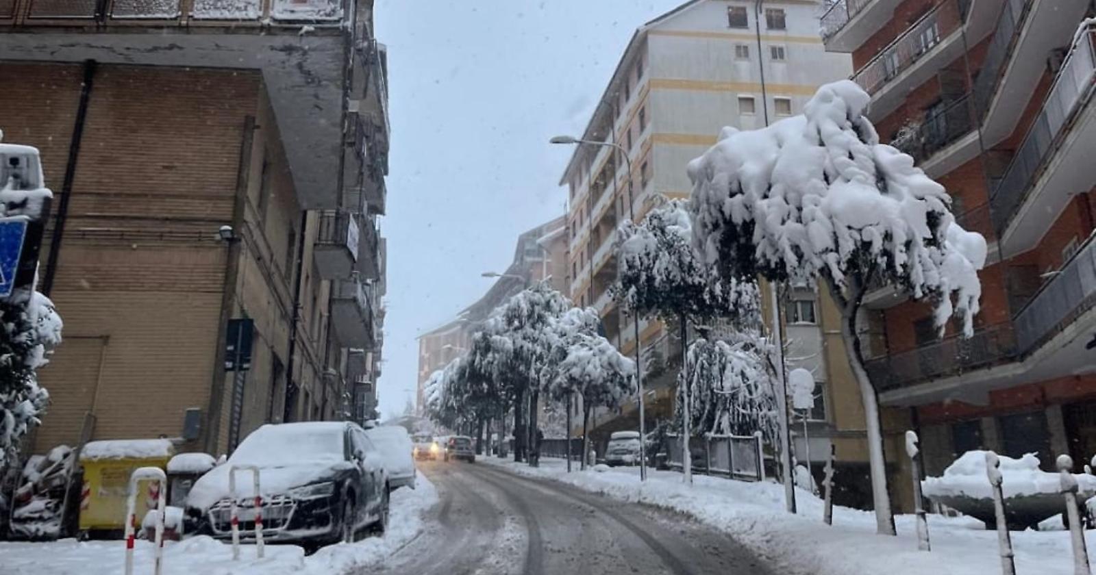 Potenza, scuole chiuse anche domani 14 gennaio