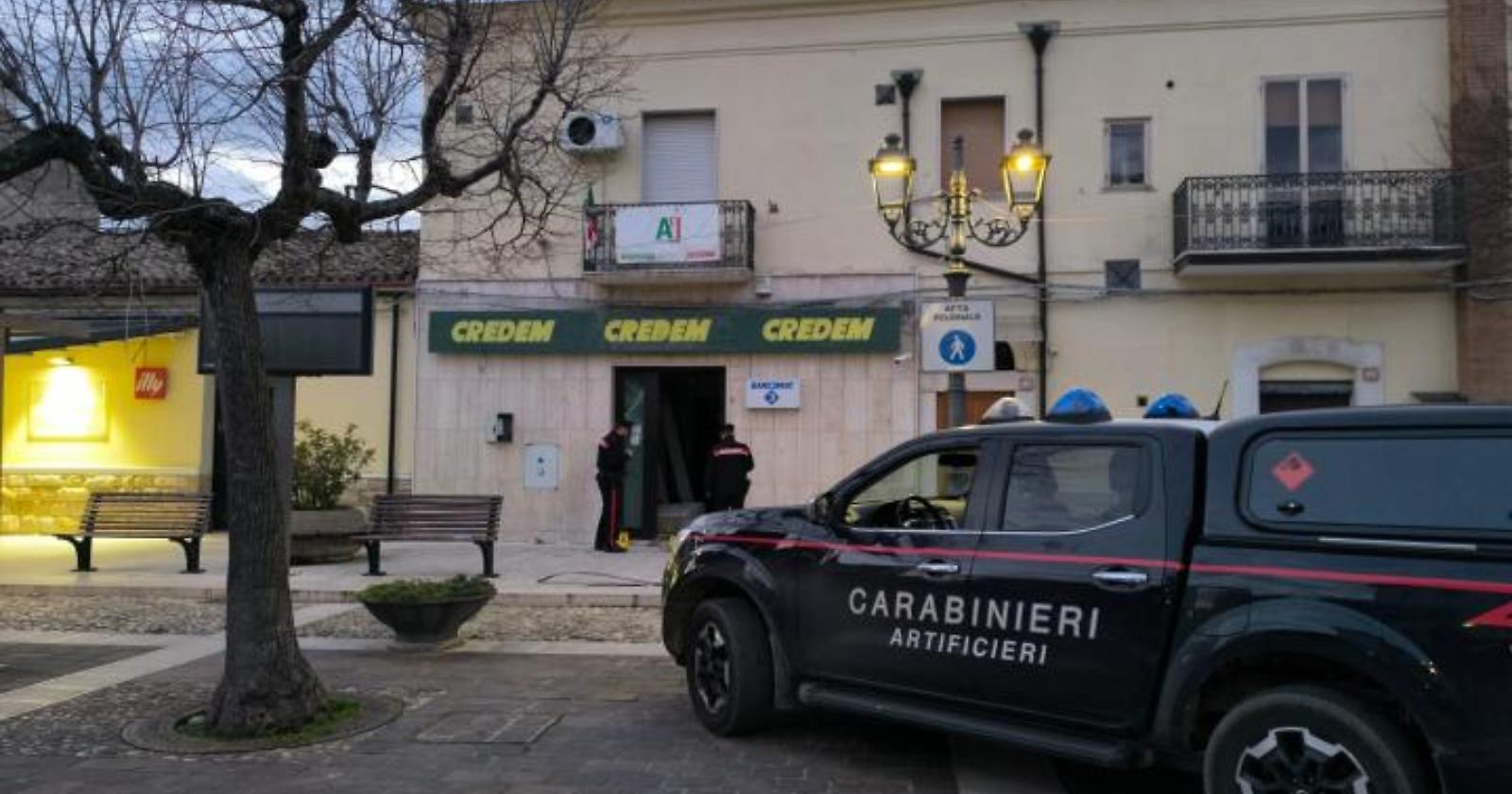 Assalto al Bancomat: La Notte di Pietramontecorvino Sconvolta da un'Esplosione