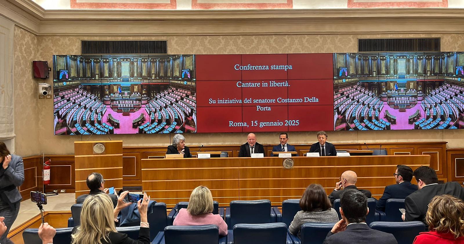 Al Senato risuonano i "Canti di libertà" del carcere di Foggia grazie al senatore molisano Della Porta 