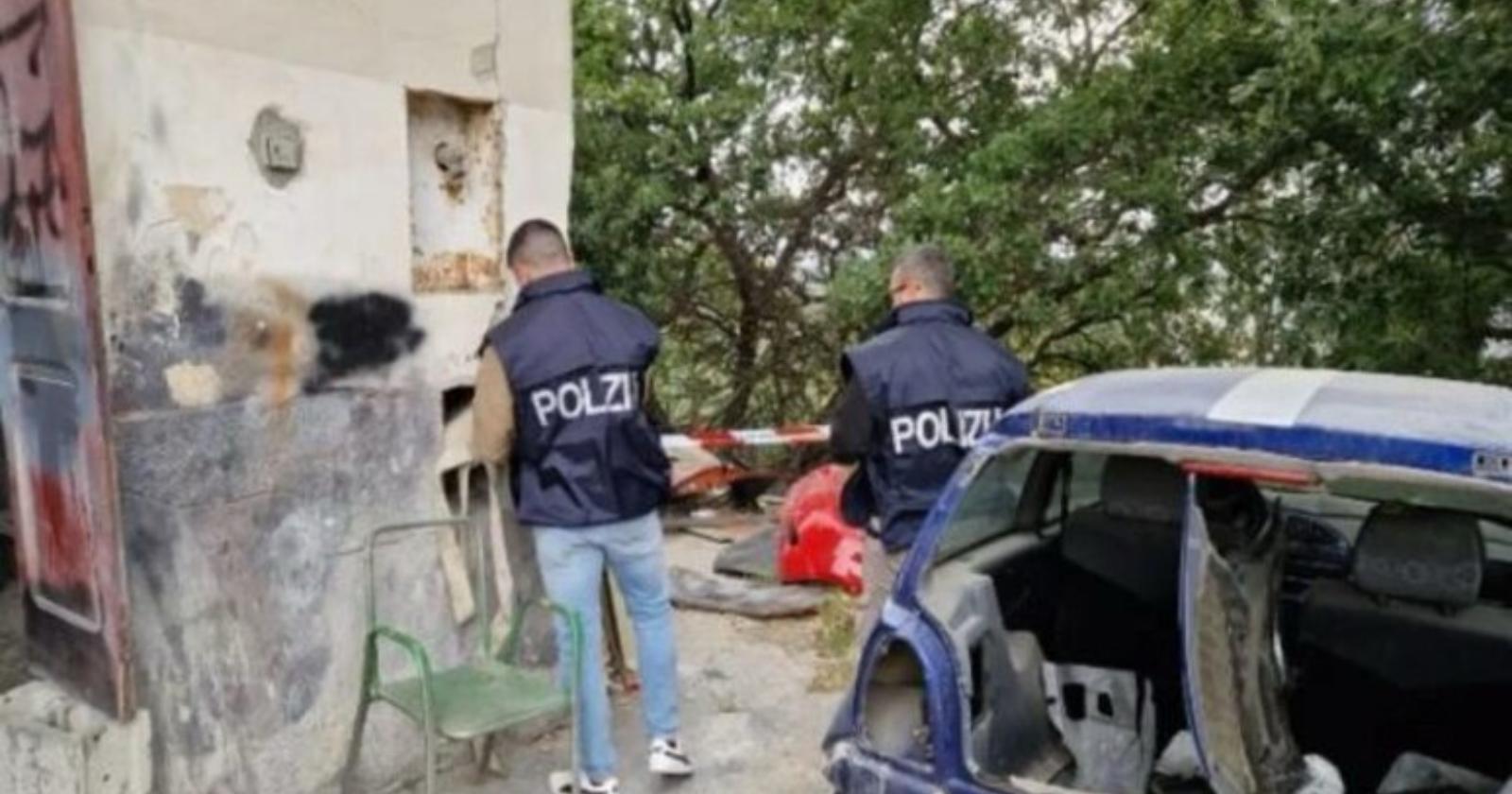 Sei delinquenti, tre di Cerignola, arrestati a Canosa dalla Polizia mentre facevano a pezzi auto di lusso