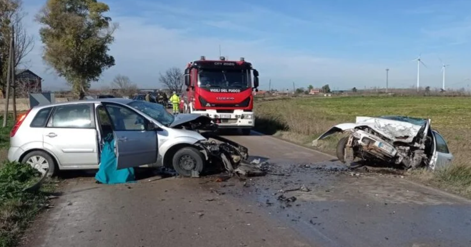Tragedia sulla Strada Provinciale 75: Una Vita Spezzata e Quattro Feriti 