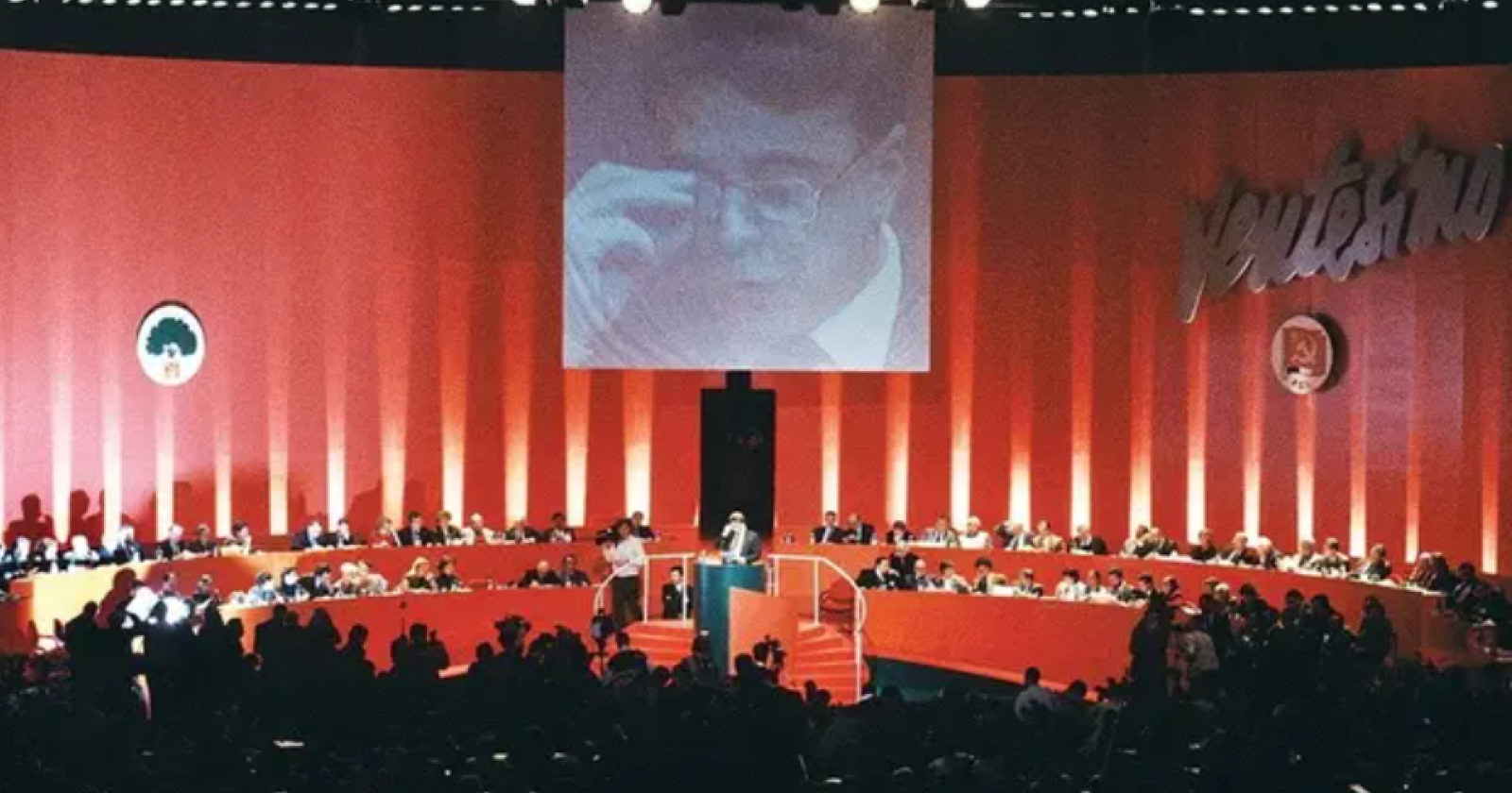 3 febbraio 1991: viene sciolto il Partito Comunista Italiano, dividendosi in Pds e Rifondazione Comunista