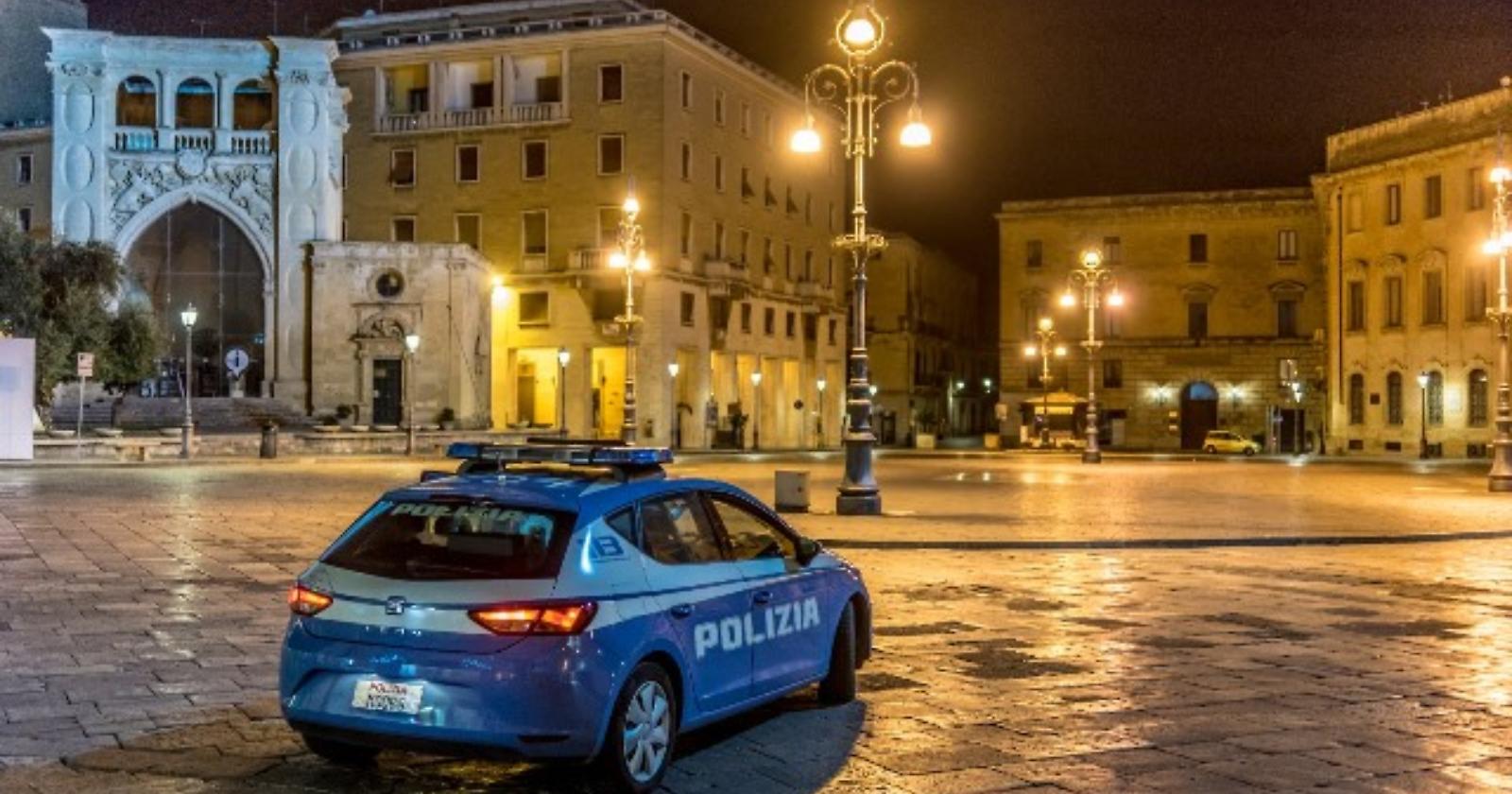 Lecce sotto assedio: il misterioso uomo in bici che semina il panico
