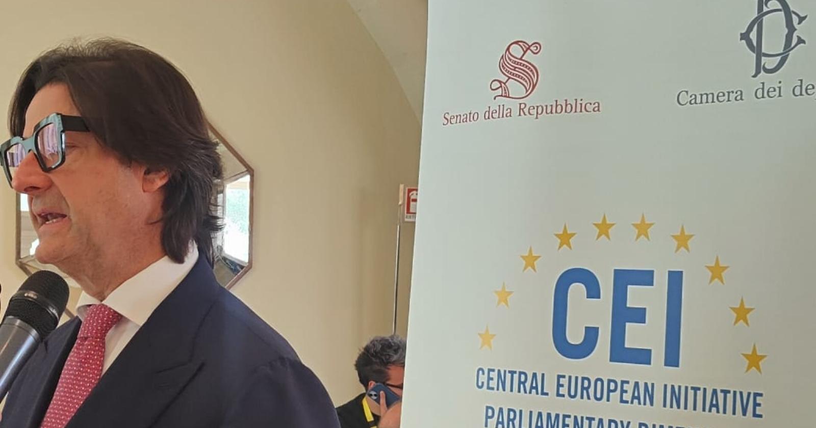 Conferenza InCE a Matera: Caiata guida il dibattito sulla ricostruzione dell'Ucraina con il ruolo cruciale dell'Italia