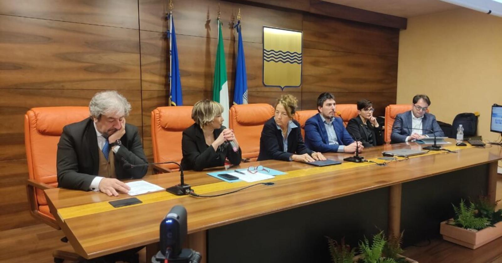 Presentato a Potenza il catasto della pubblica illuminazione della Basilicata, misura finanziata con fondi Fsc