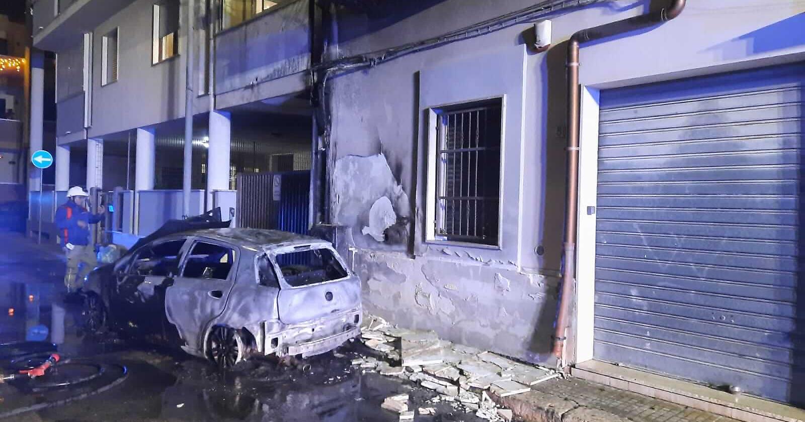 Incendio dell'auto del vicepresidente della Provincia Bat, arrestata una 30enne e il compagno di Cerignola