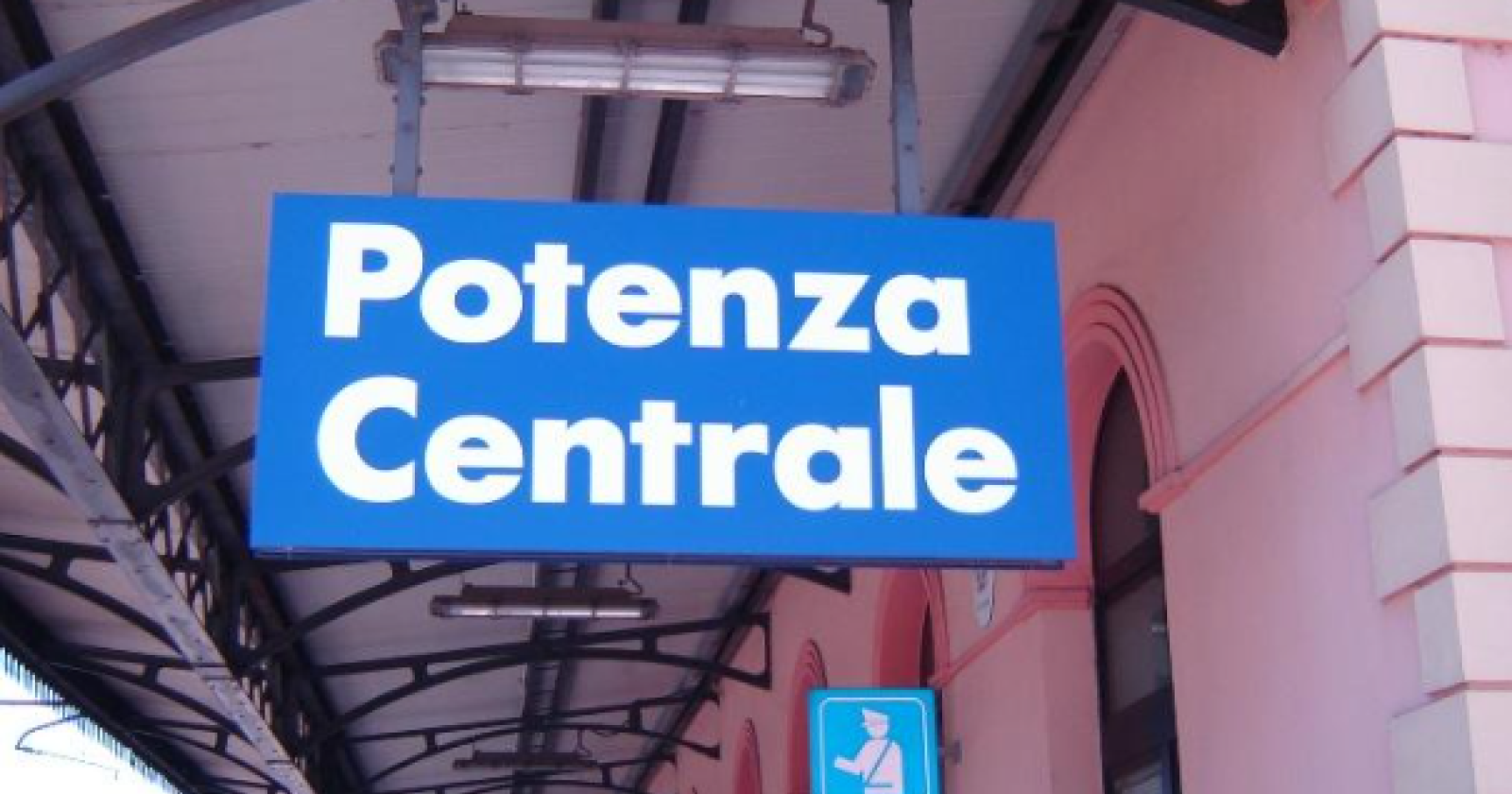 Terremoto: treni sospesi tra Tito e Potenza, disposta la sospensione delle attività didattiche ad eccezione dell'Unibas