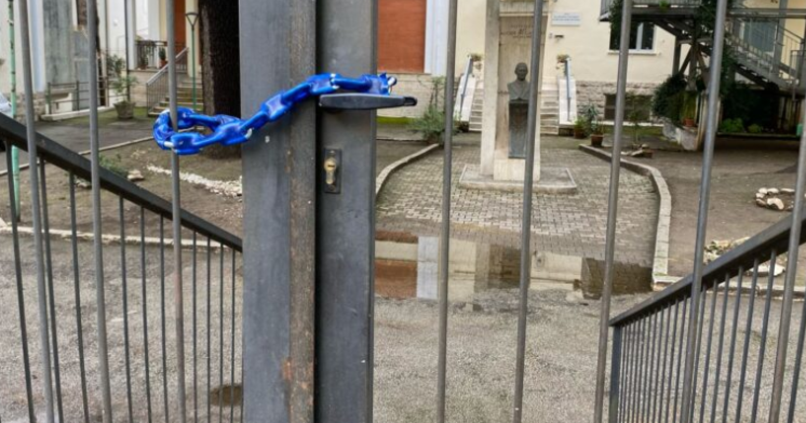 Sinergia tra genitori, Comune di Potenza e Chiesa: gli allievi del “De Gasperi” presto torneranno in classe
