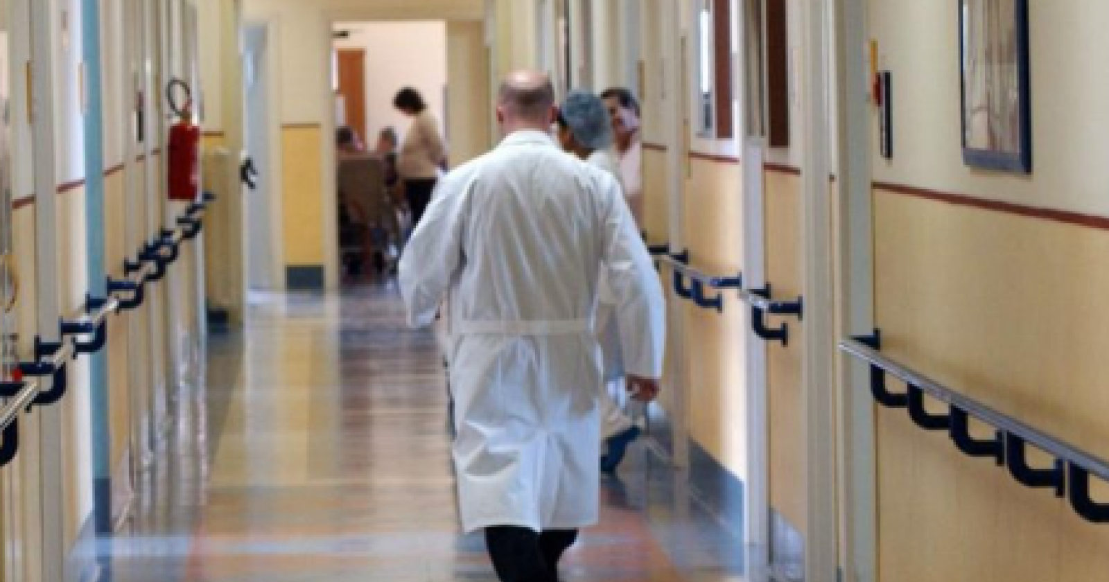 Poteri ministeriali sostitutivi in caso di gravi inadempienze delle Regioni sulle liste d'attesa nella sanità: questa la partita che si gioca tra il ministro della Salute e le Regioni