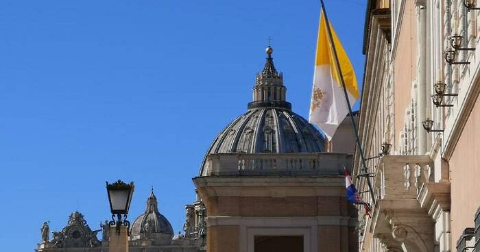 La missione del nuovo Papa: ripianare i debiti del Vaticano: per il 2025 previsioni nere, si stima un deficit di circa 70 milioni