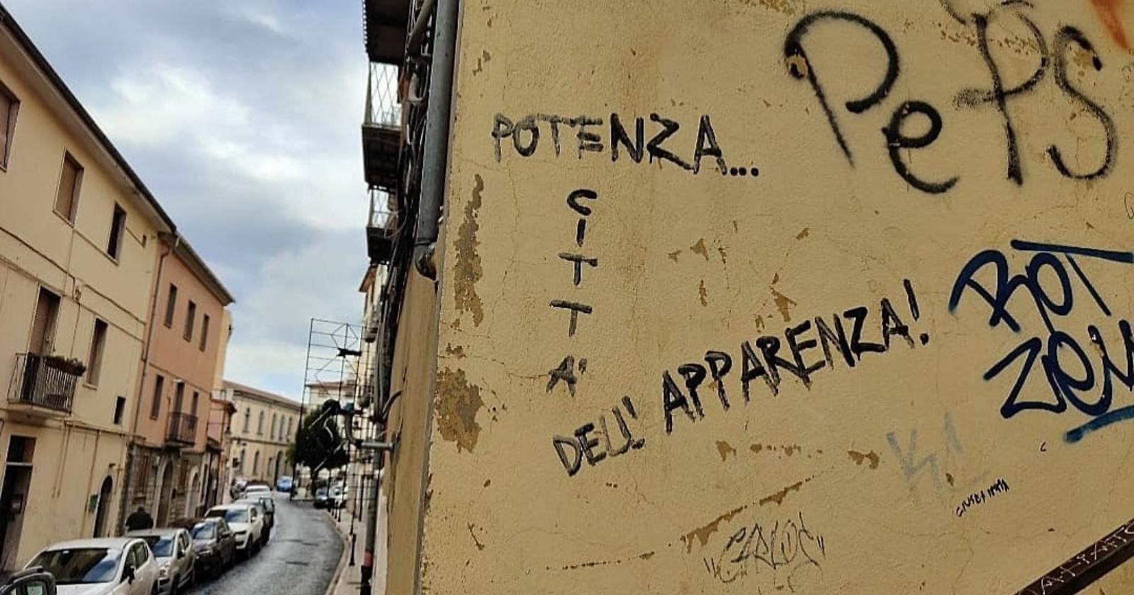 Potenza città dell'apparenza, dietro la facciata il vuoto