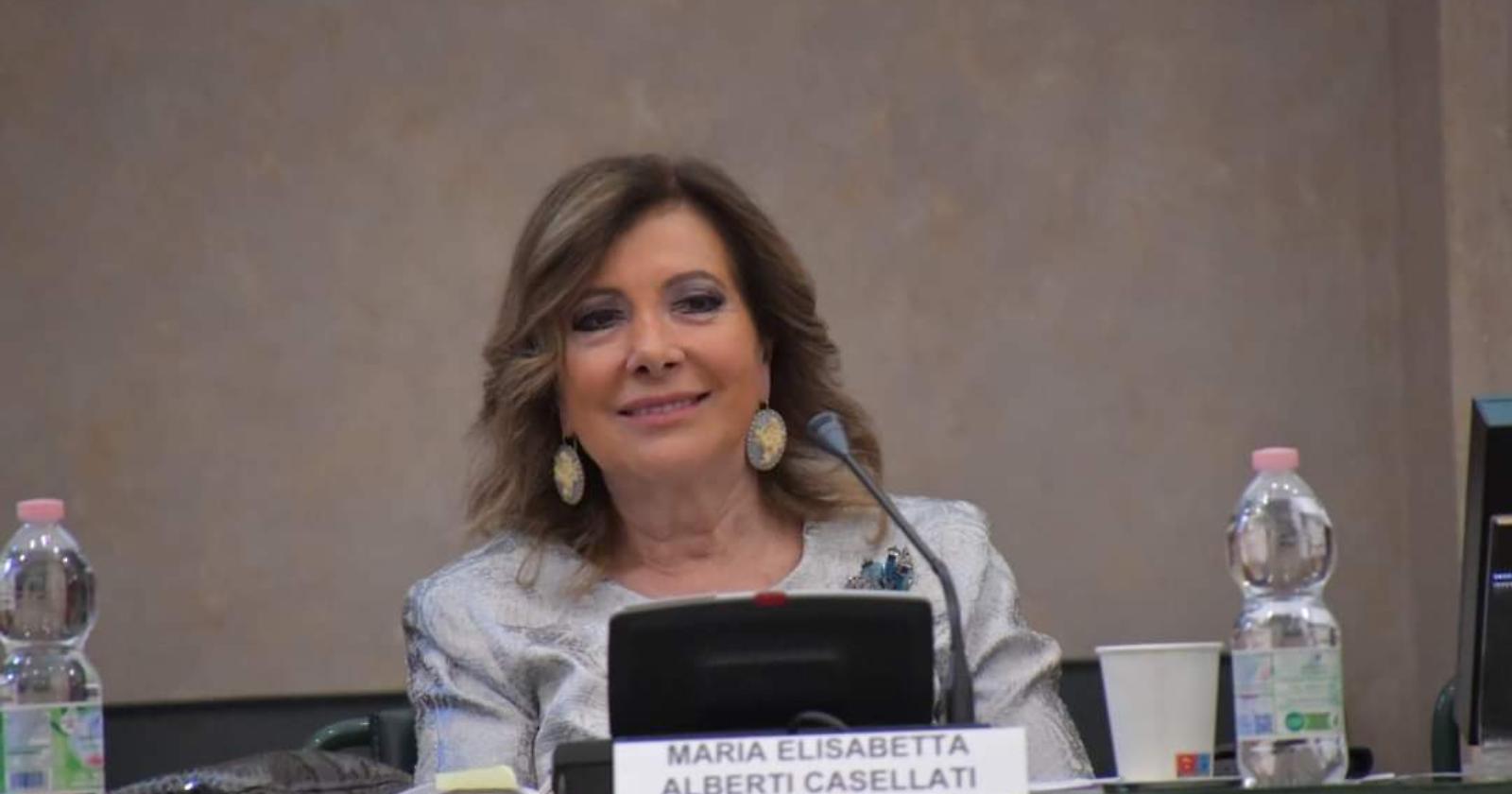 Matera verso il voto, il ministro Casellati in punta di fioretto: "Il centrosinistra vuol ricostruire quello che ha distrutto?"