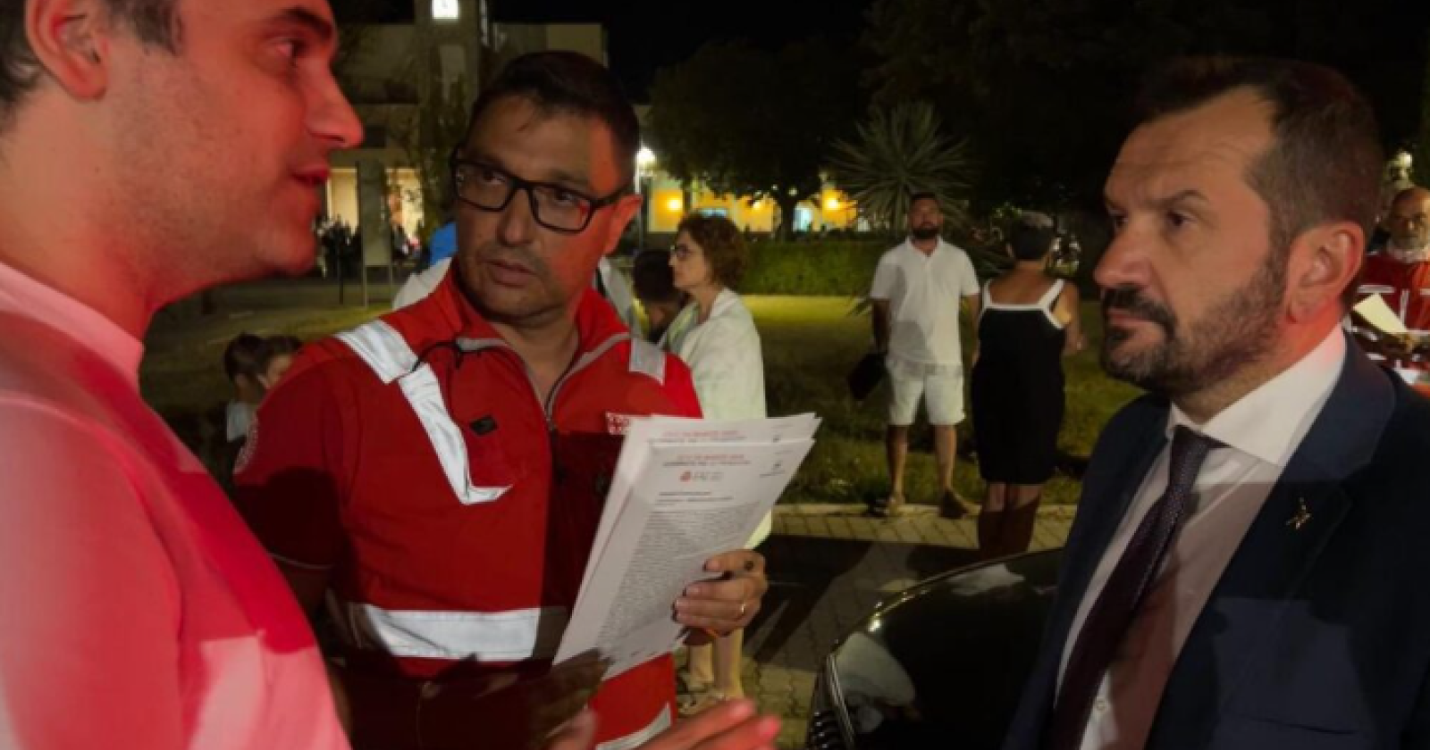Nell'inferno di Metaponto, Pepe sul posto già nella notte assicura "interventi e sostegno concreto”