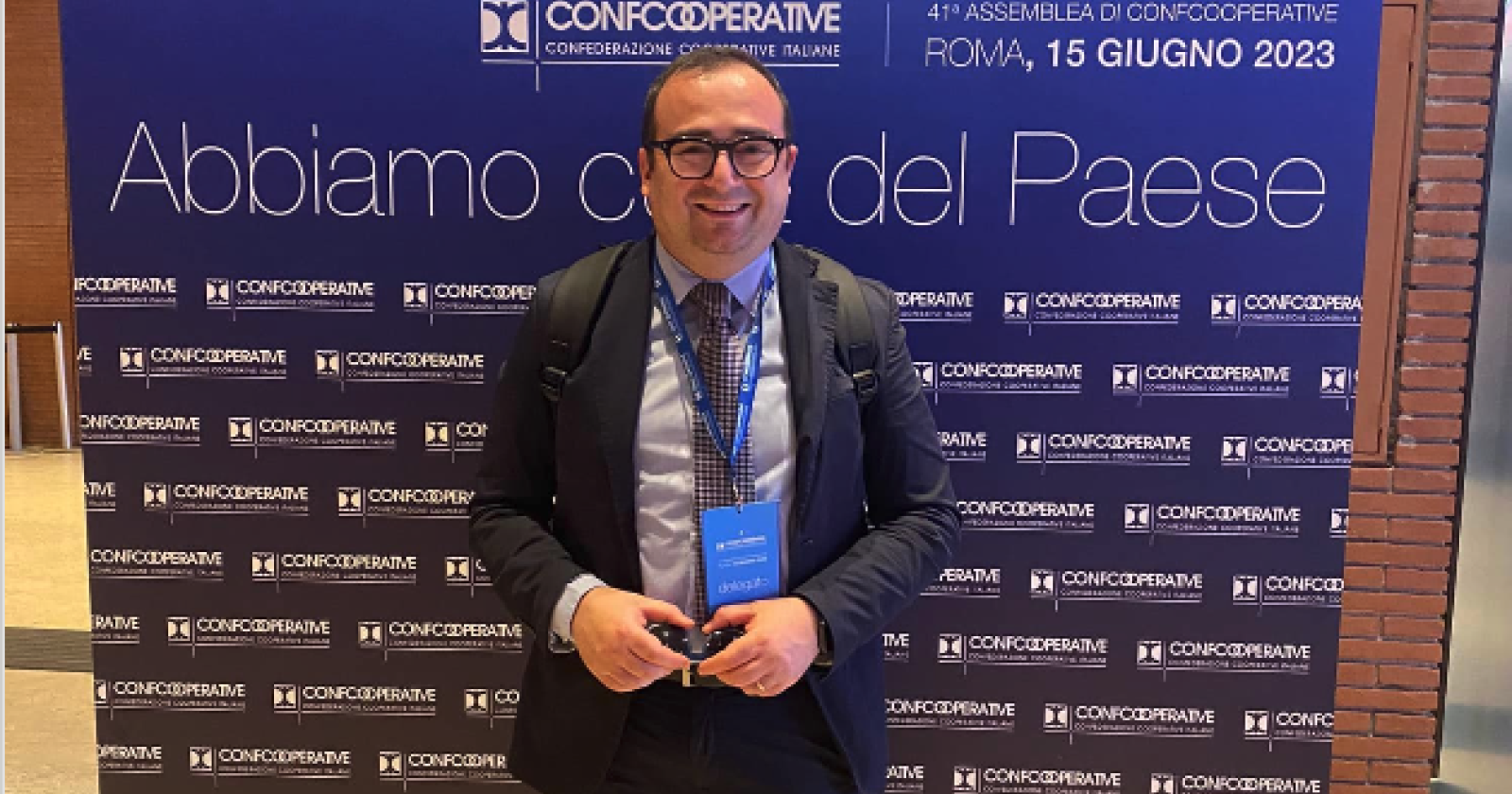 La «Generazione cerniera». Essere ponte, non confine: il manifesto di una generazione in bilico