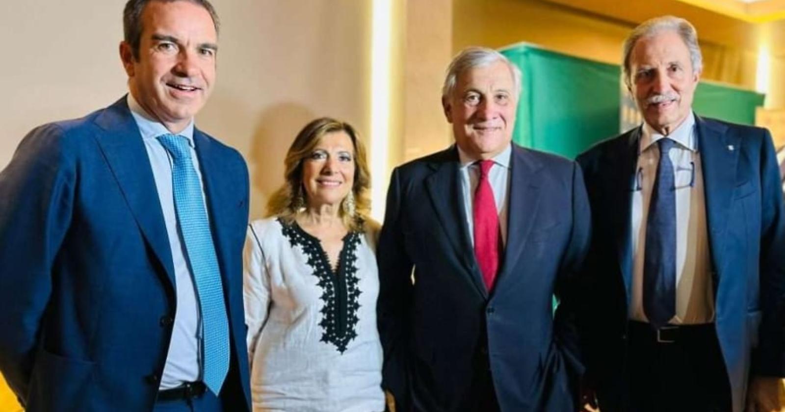 La mossa del cavallo di Occhiuto: "Mi dimetto e mi ricandido". Il Pd: "Gesto da viceré"